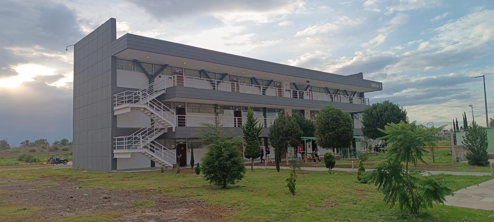 Edificio F